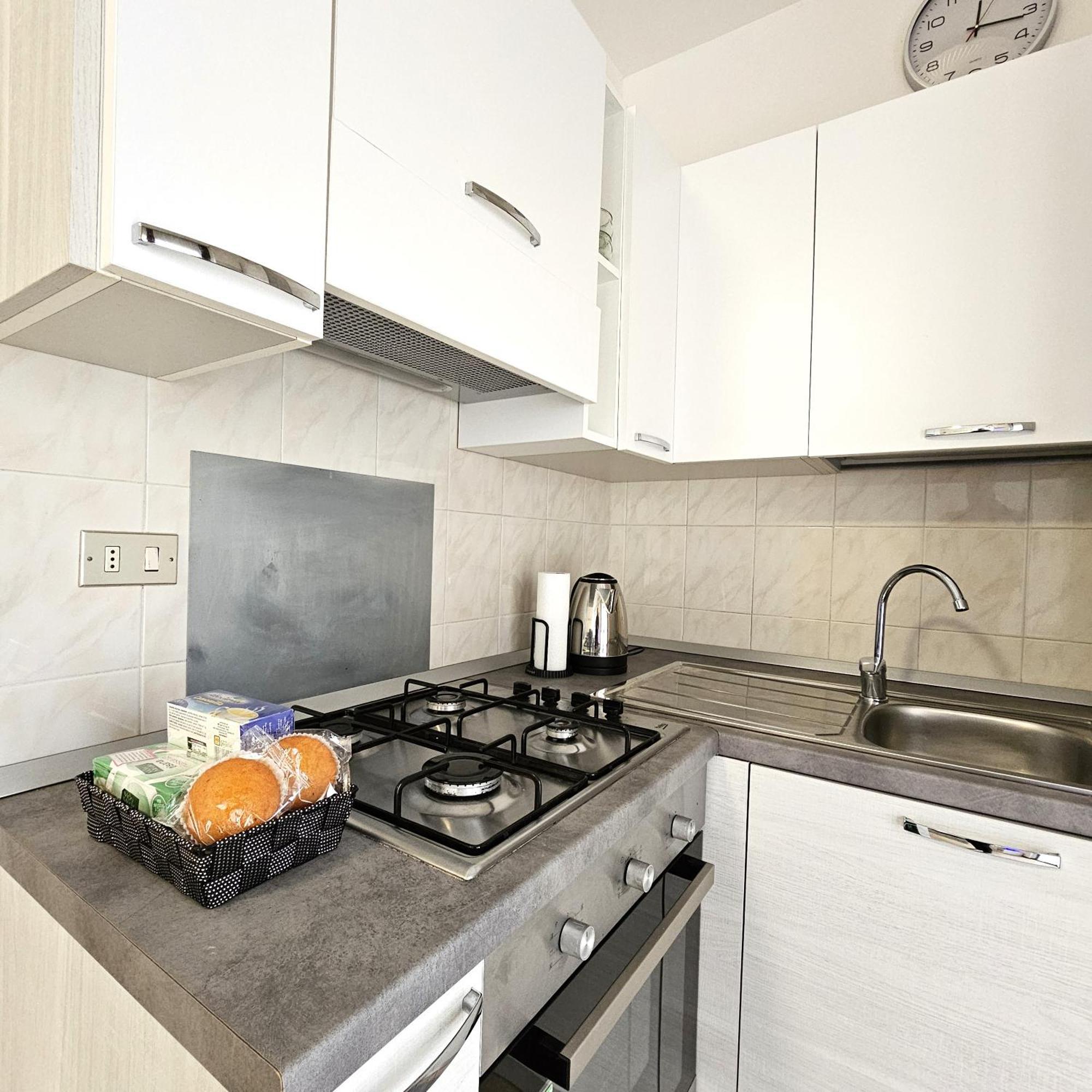 Appartamento Moderno ガッララーテ エクステリア 写真