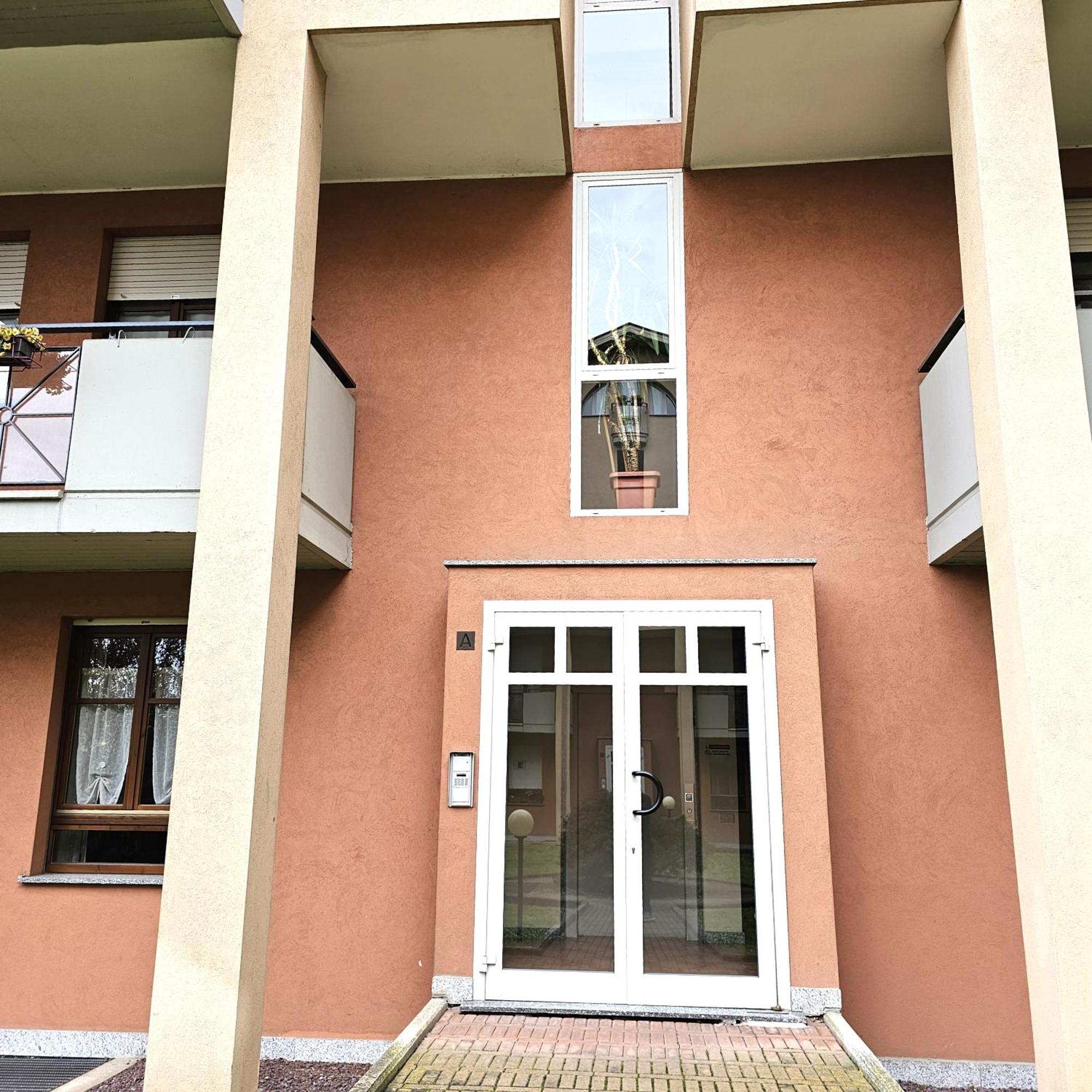 Appartamento Moderno ガッララーテ エクステリア 写真
