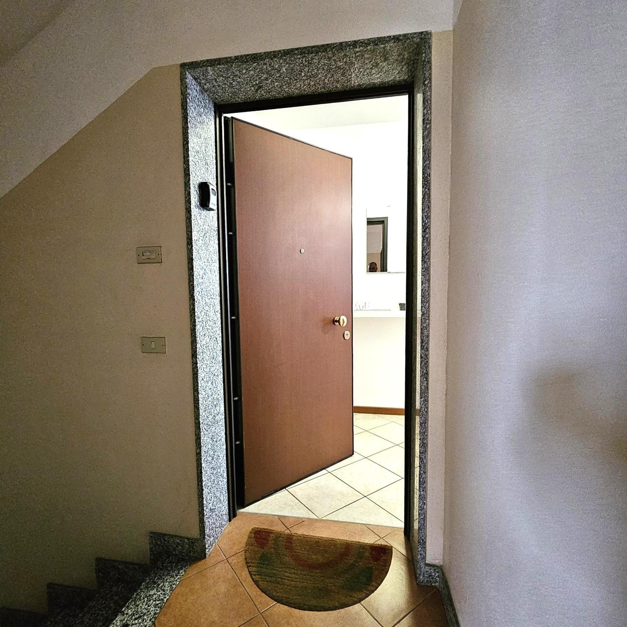 Appartamento Moderno ガッララーテ エクステリア 写真